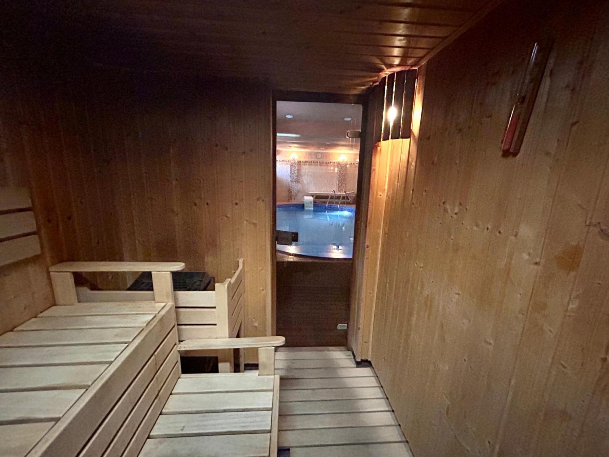 Luxor Hotel Havířov Kültér fotó
